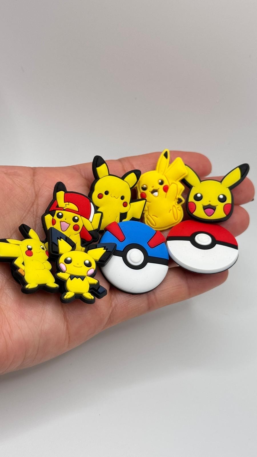Pokémon pikachu and poké balls shoe charms, set of 8 – photo 5