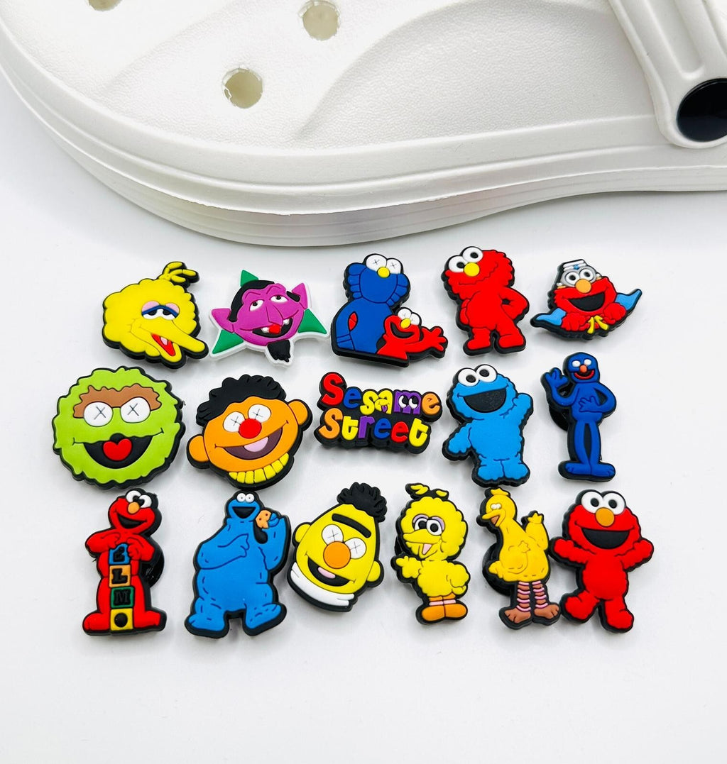 Sesame Street character designs shoe charms, set of 16 – photo 1