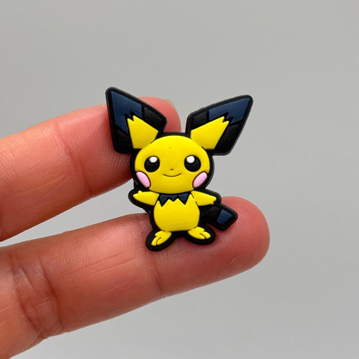 Pokémon pikachu and poké balls shoe charms, set of 8 – photo 6