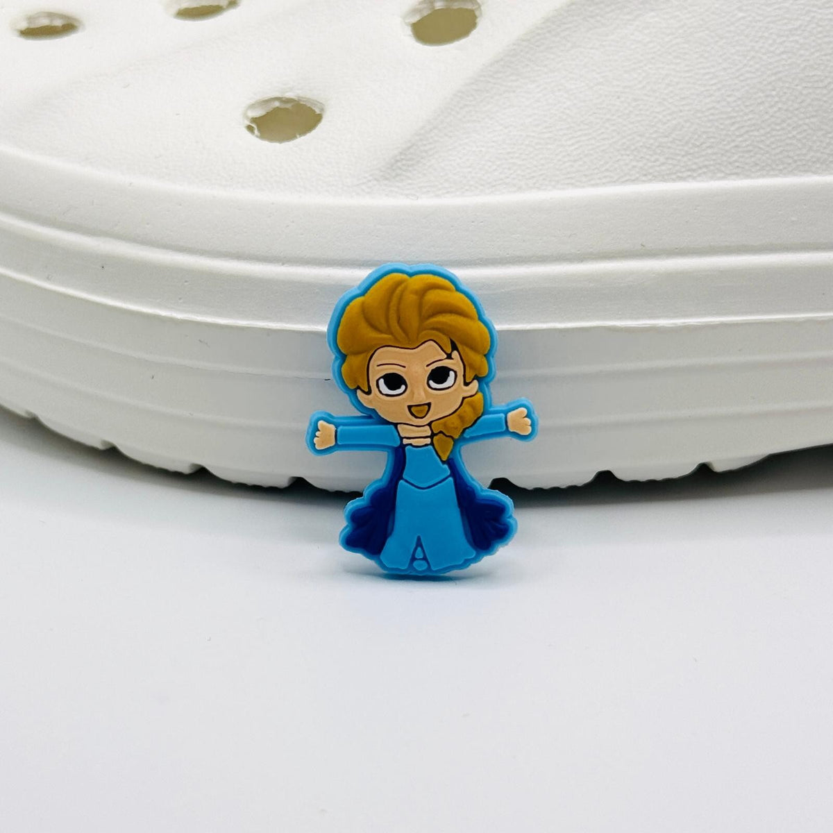 Frozen shoe charms, set of 12, for Crocs-style clogs